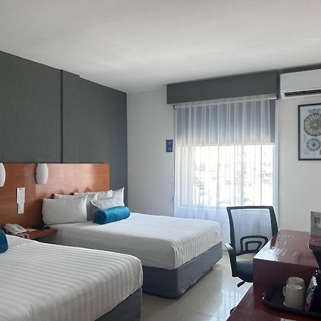 Hotel Gran Minatitlan Plaza Kültér fotó