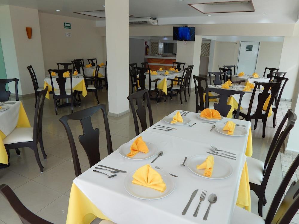 Hotel Gran Minatitlan Plaza Kültér fotó