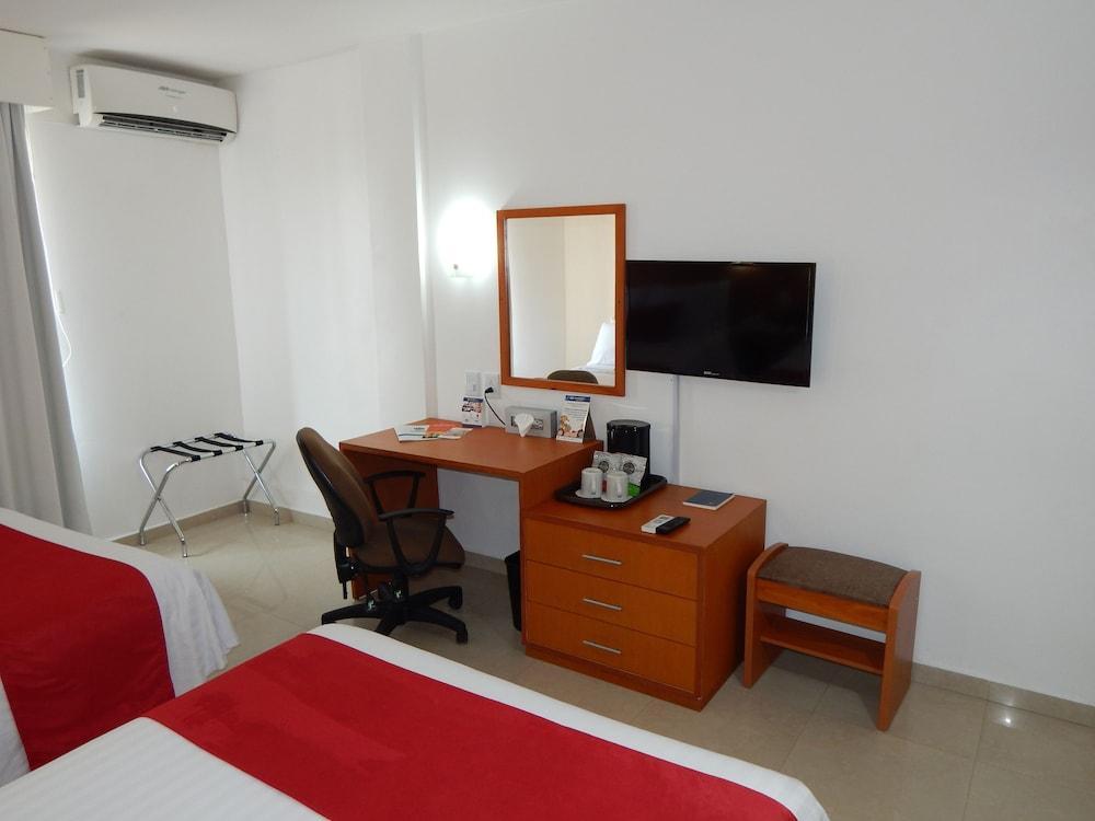 Hotel Gran Minatitlan Plaza Kültér fotó
