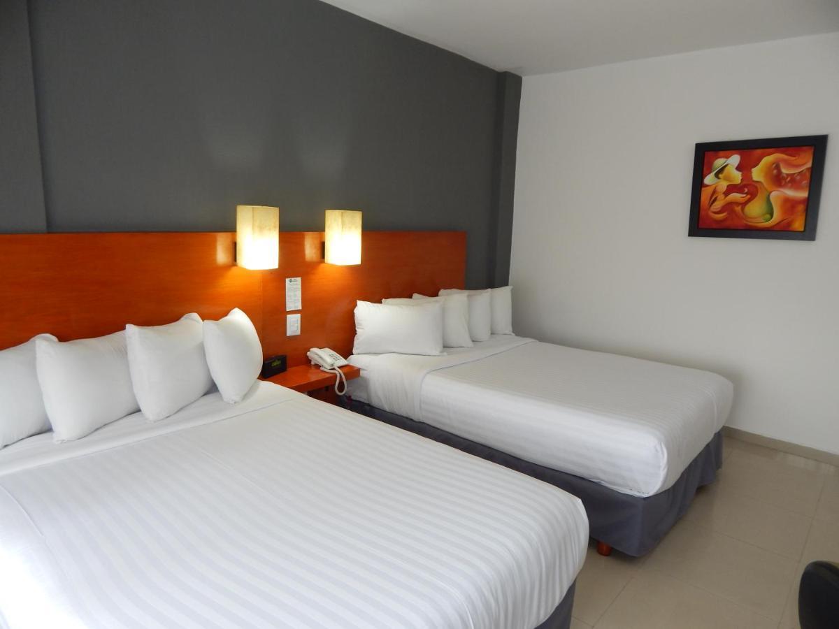 Hotel Gran Minatitlan Plaza Kültér fotó