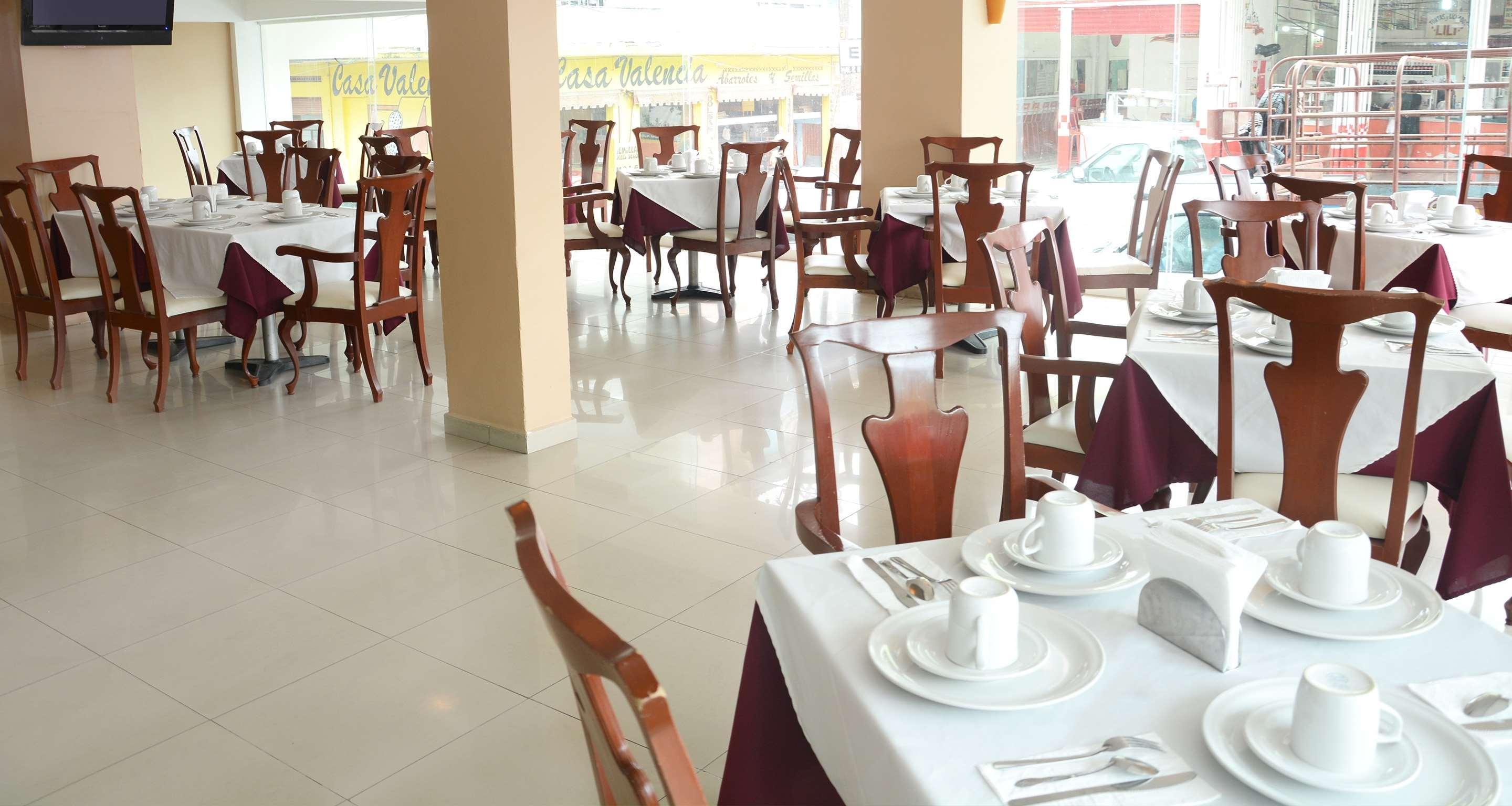 Hotel Gran Minatitlan Plaza Kültér fotó